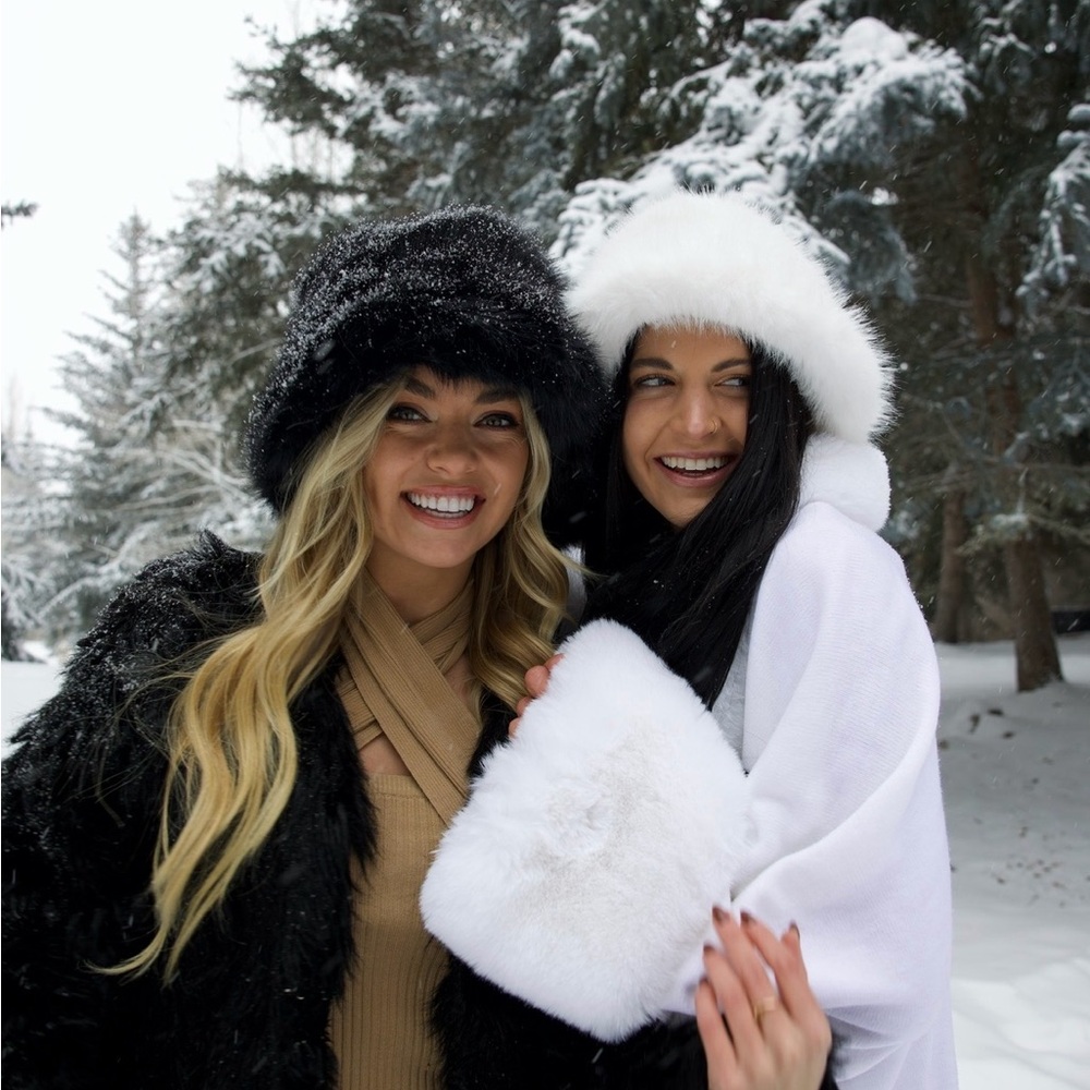 White Fur jacket/cardigan